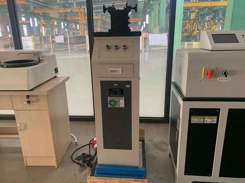 Impact sample notched hydraulic broaching machine001 Impact sample notched hydraulic broaching machine001